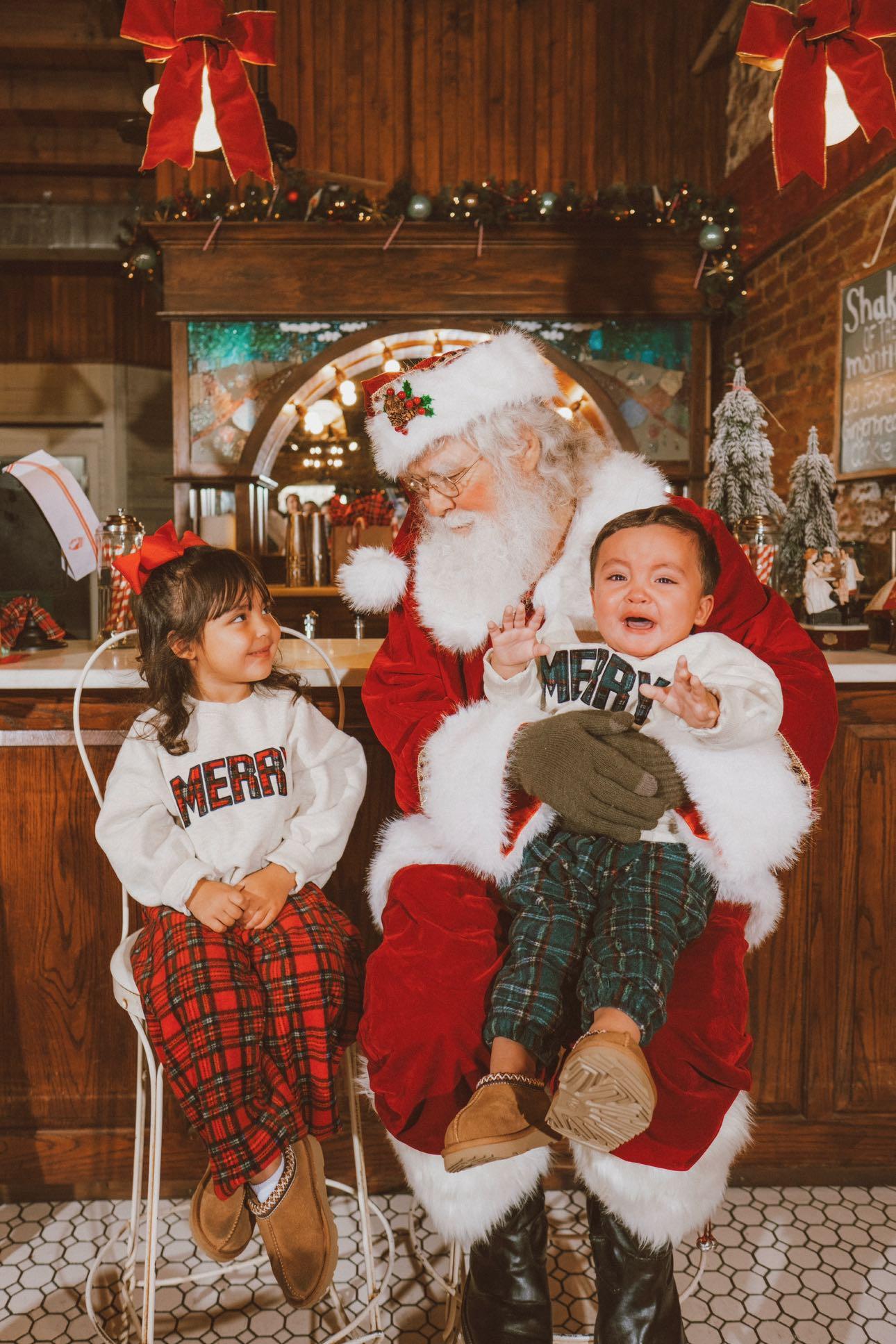 [PRE-ORDER] Toddler Merry Patch Embroidery Sweatshirt and Tartan Fleece Jogger Pants Set (6m-9y) - 2 Colors