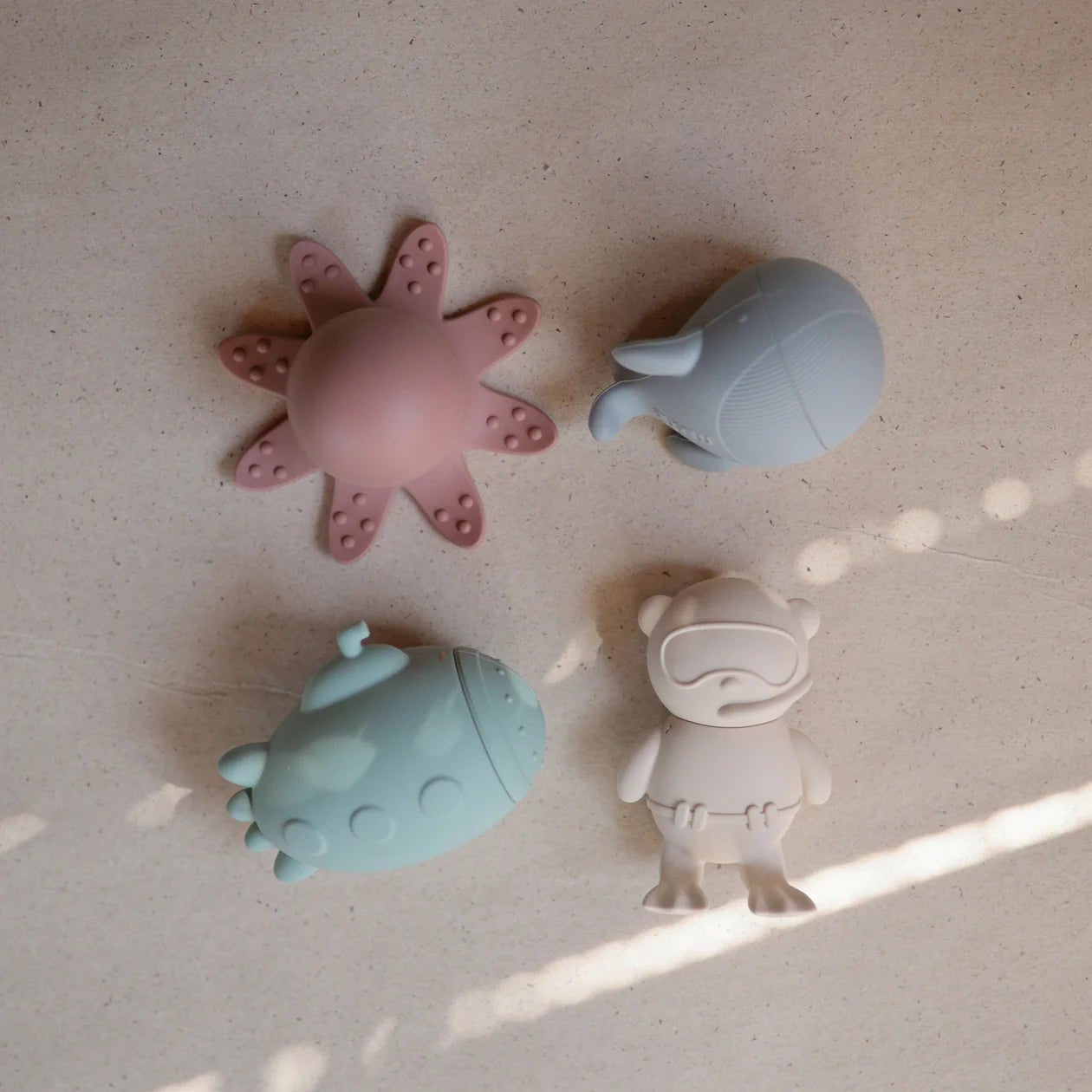 Sealife Mold Free Bath Play Set kids outfit