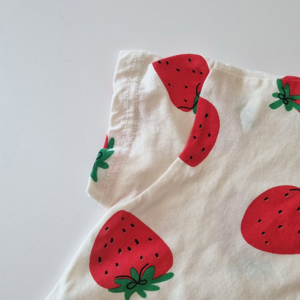 Toddler Big Strawberry Short Sleeve Top (1 - 6y) - 3 Colors kids outfit