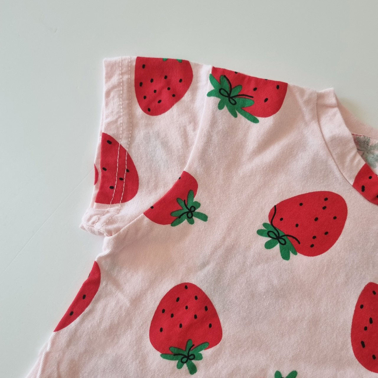 Toddler Big Strawberry Short Sleeve Top (1 - 6y) - 3 Colors kids outfit