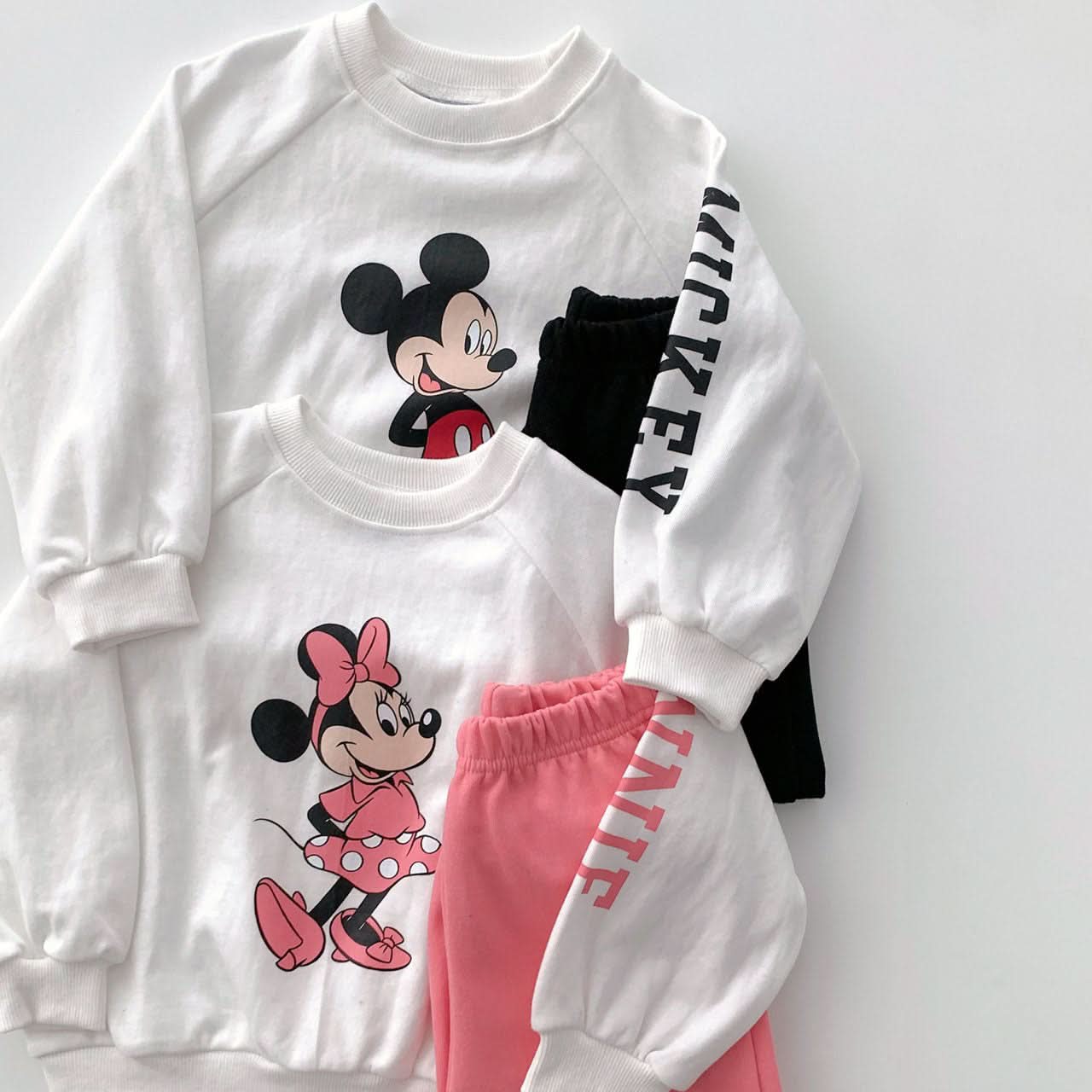 Toddler Mickey and Minnie Sleeve Print Sweatshirt and Jogger Pants Set (2 - 7y) - 2 Colors kids outfit