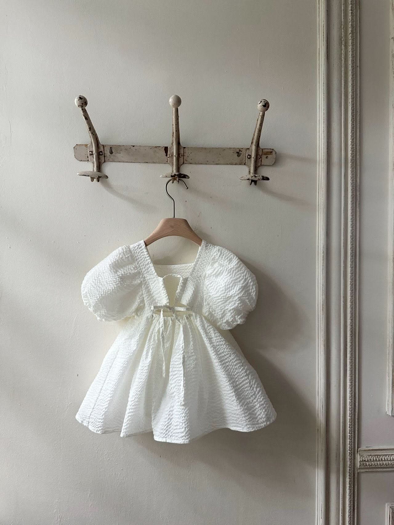 Toddler Monbebe Seersucker Puff Sleeve Dress (1 - 6y) - 2Colors kids outfit