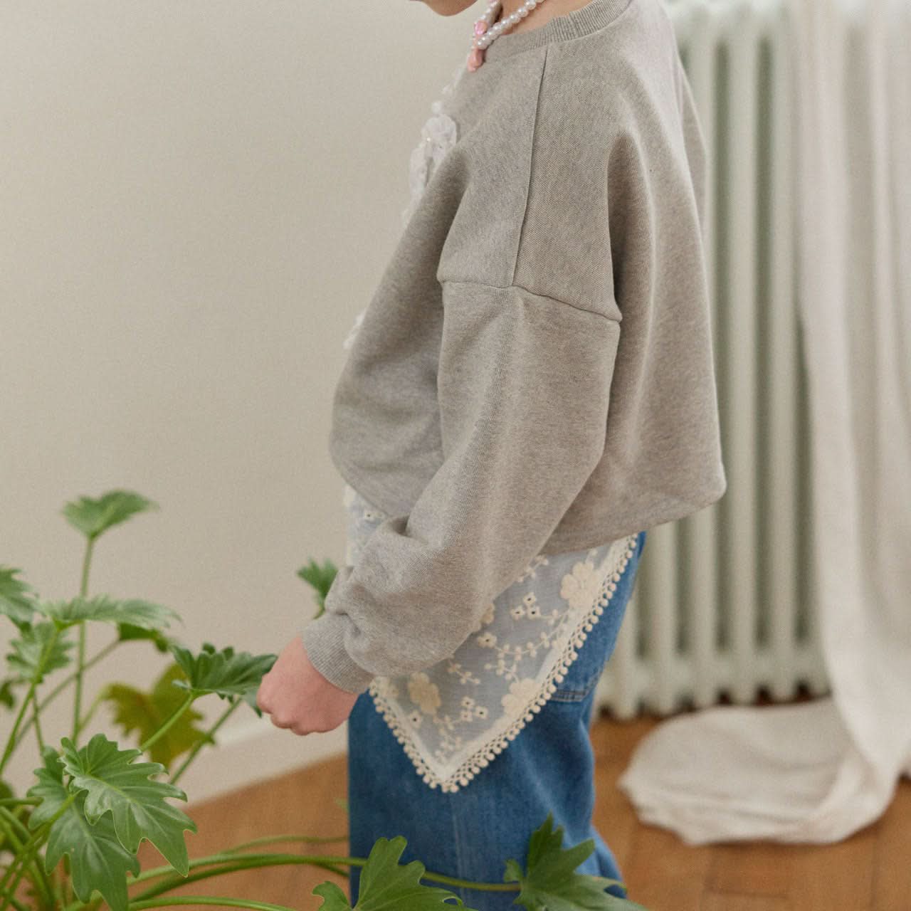 Toddler S25 Lace & Pearl Bow Sweatshirt (2 - 7y) - Gray kids outfit