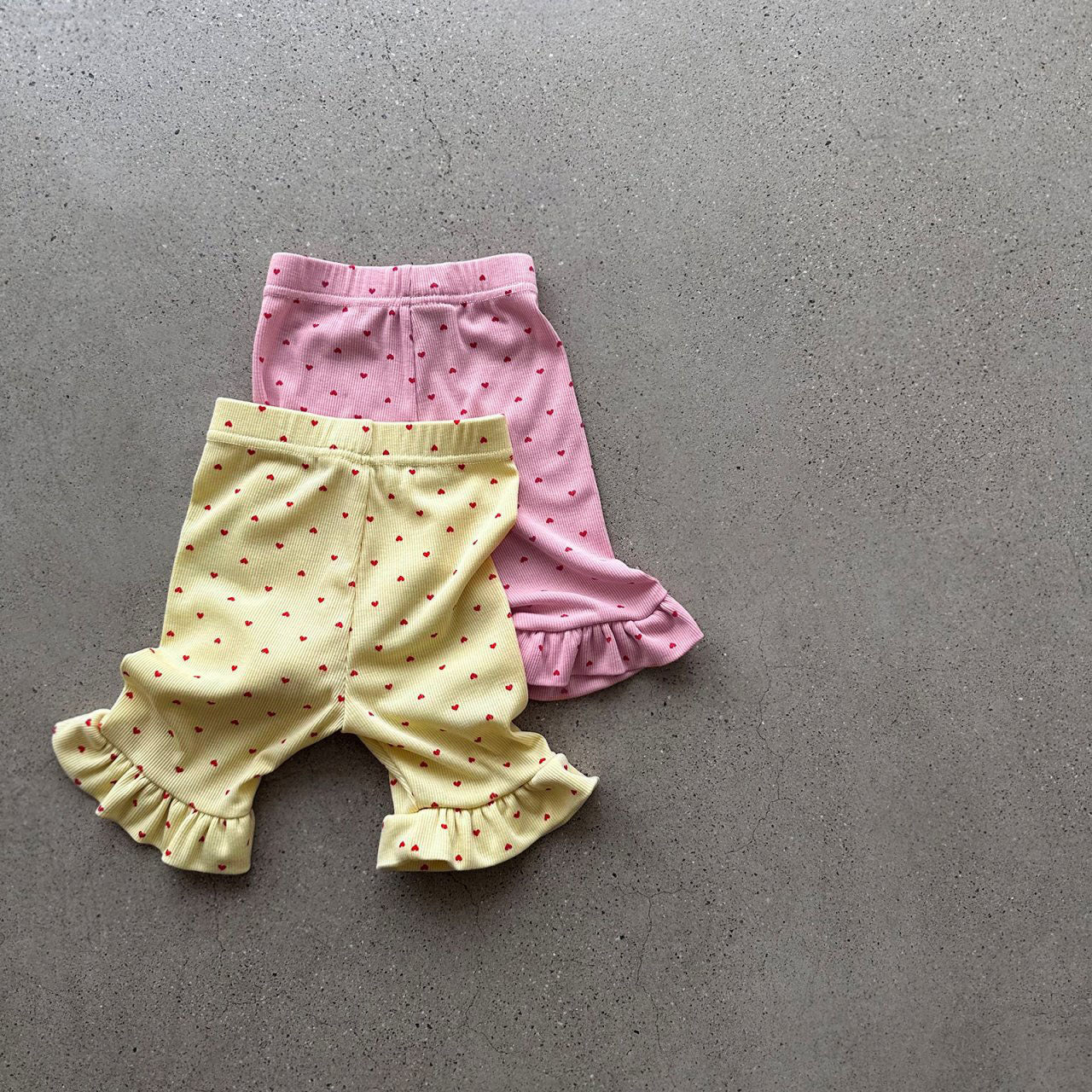 Toddler SS26 All-Over Heart Ribbed Ruffle Hem Biker Shorts (1-8y) - 2 Colors kids outfit