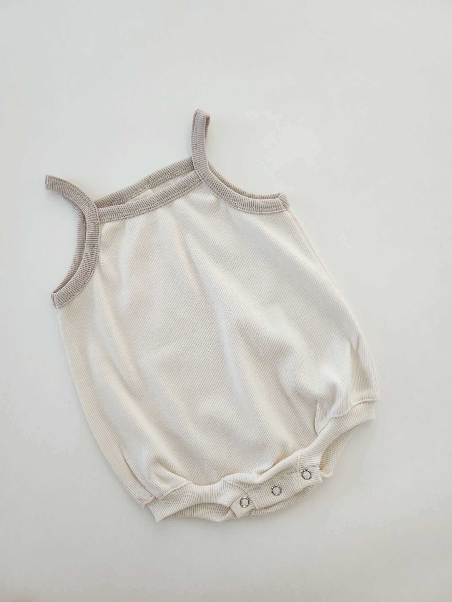 Baby BH Contrast Trim Sleeveless Romper (3-18m) -2 Colors