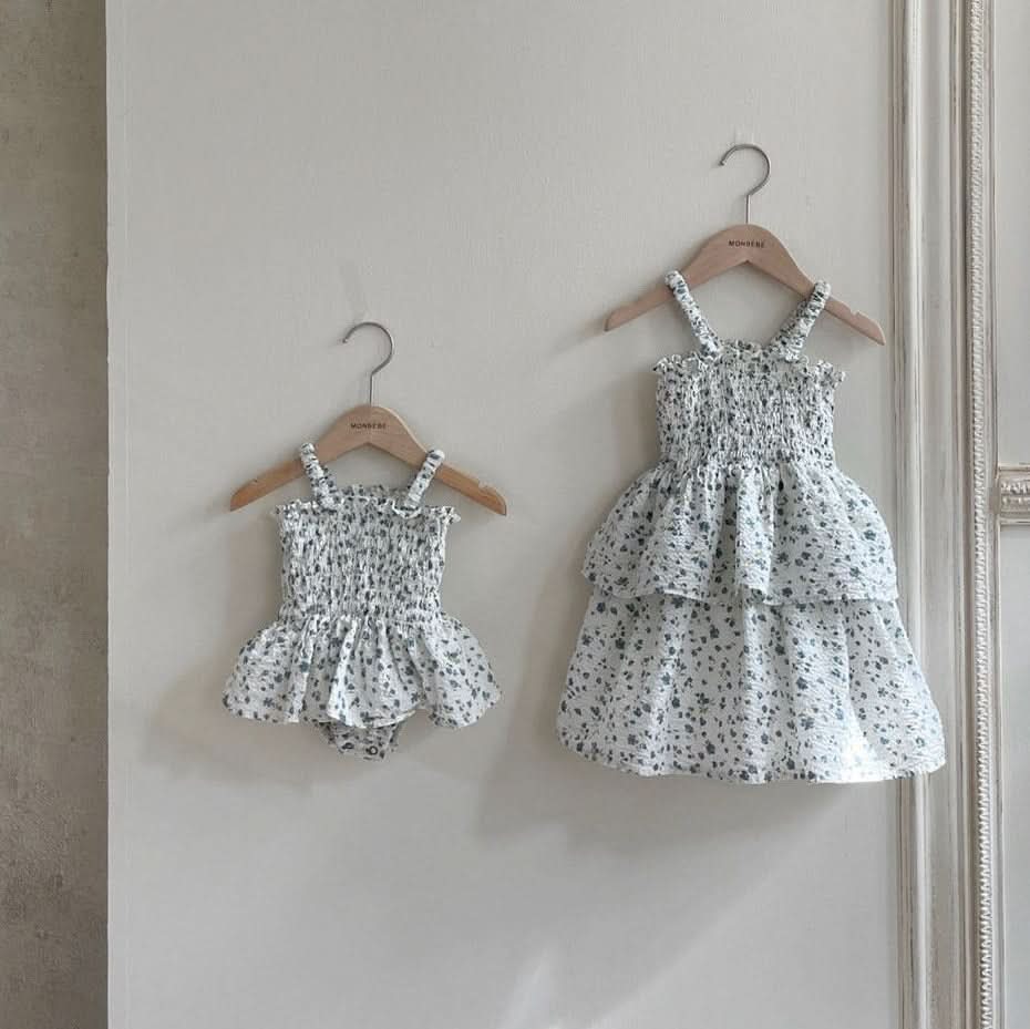 Toddler Monbebe Sleeveless Smocked Bodice Ruffle Dress (3-4y) - Blue Floral - AT NOON STORE