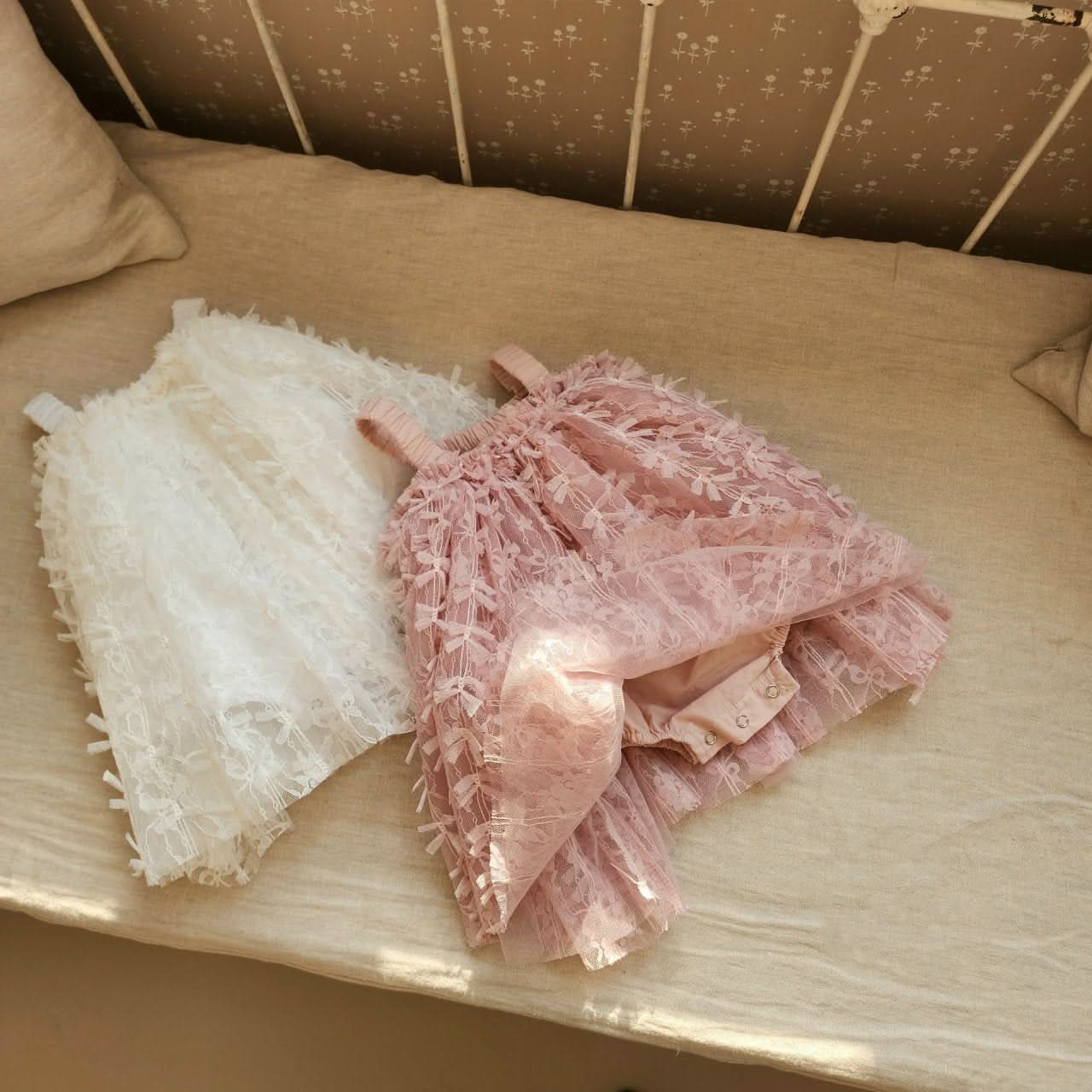 Baby 3D Flowers Sleeveless Lace Dress Romper (3 - 18m) - White kids outfit