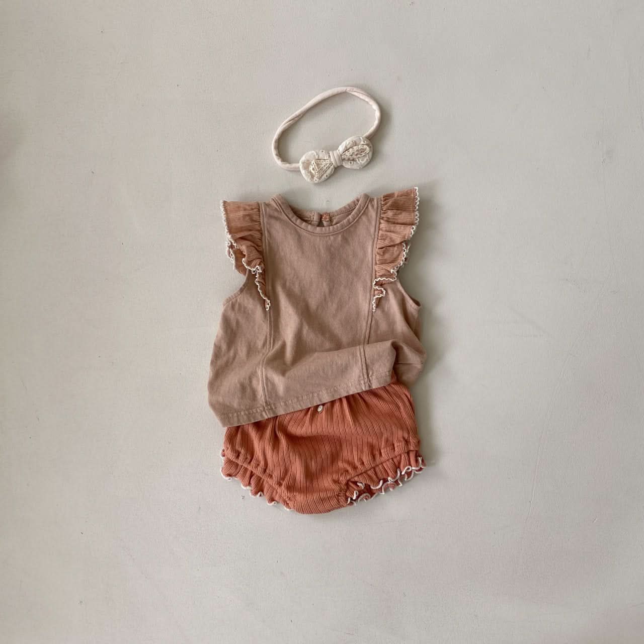 Baby BH Lettuce Edge Bloomers (3 - 18m) - 2 Colors kids outfit