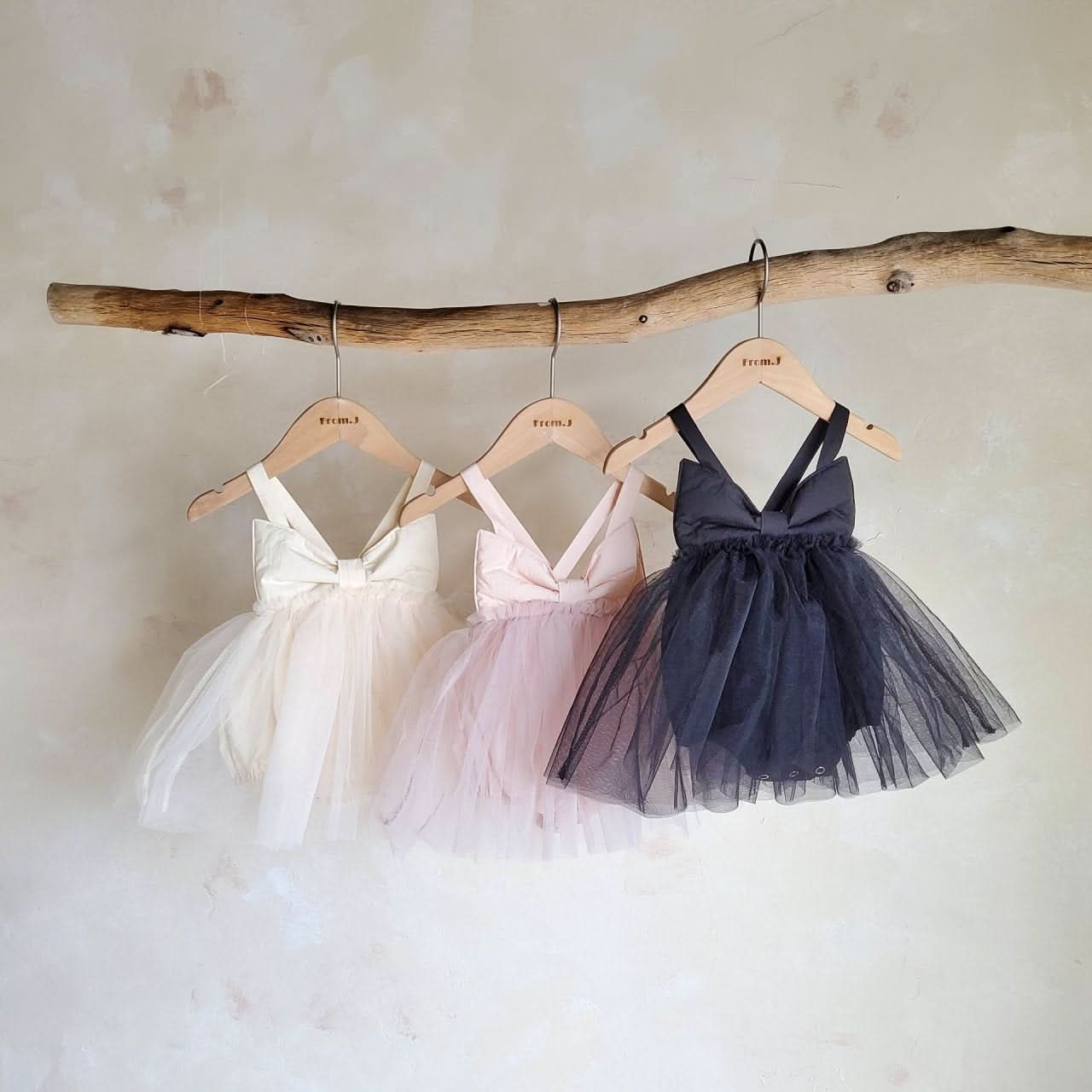 Baby Sleeveless Bow Tutu Dress Romper (3 - 18m) - Black kids outfit