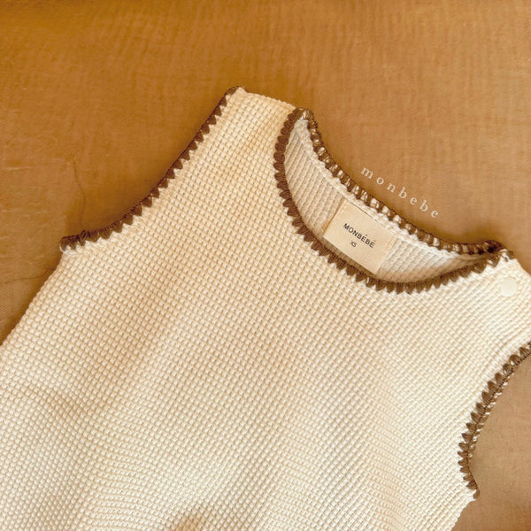 Baby Monbebe Stitched Edge Sleeveless Waffle Romper and Bonnet Set (0-24m) - 2 Colors