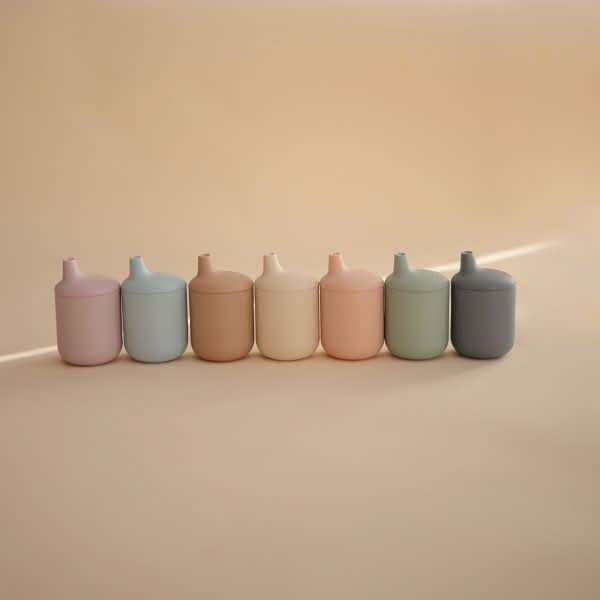Mushie SILICONE SIPPY CUP (SOFT LILAC) kids outfit
