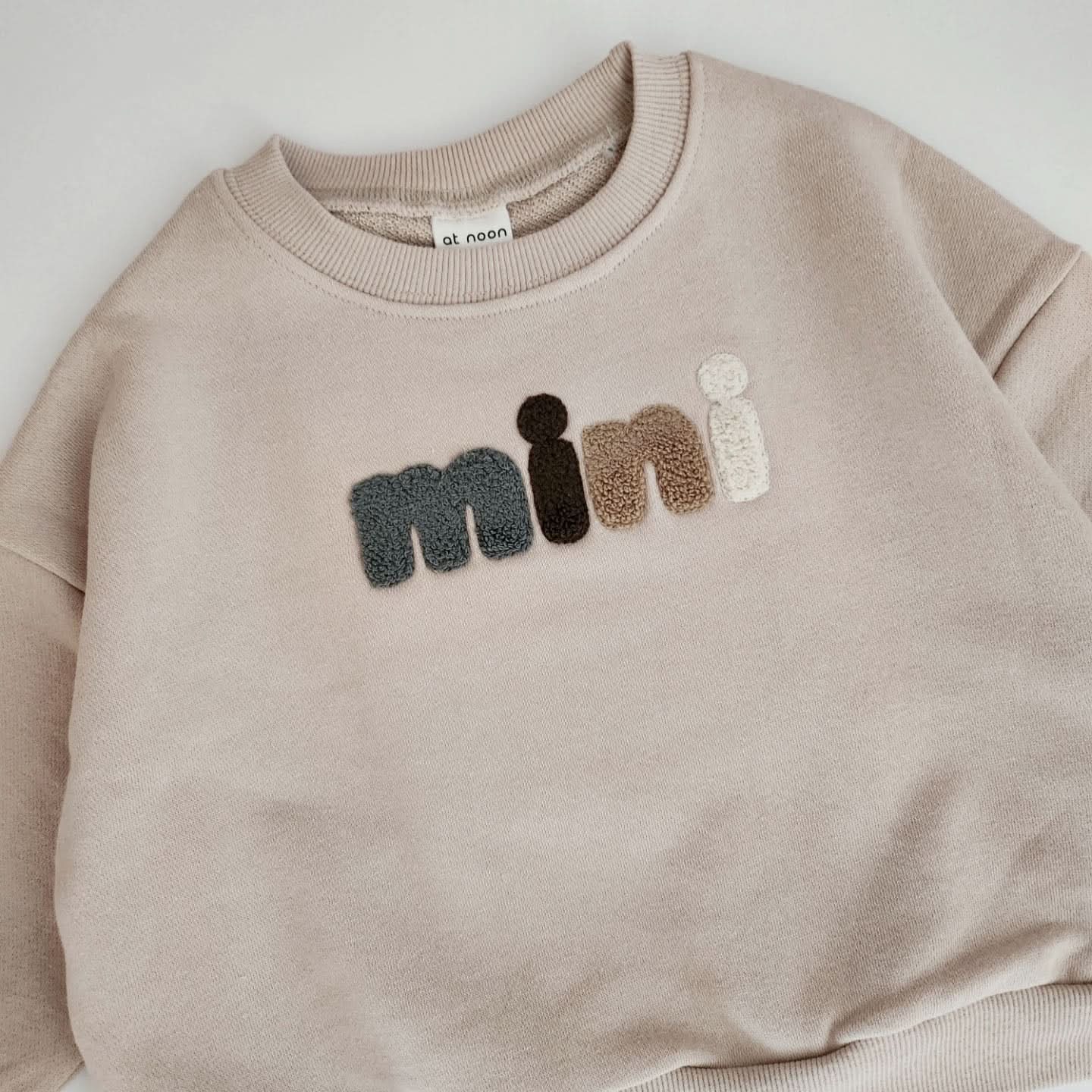 Toddler Mini Sweatshirt (1 - 4y) - Beige kids outfit
